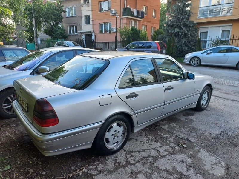 Mercedes-Benz C 220 W202/2.2cdi, снимка 4 - Автомобили и джипове - 47561660