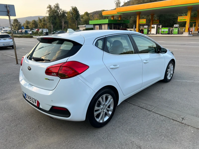 Kia Ceed 1.6i БЕНЗИН ШВЕЙЦАРИЯ, снимка 3 - Автомобили и джипове - 47109600