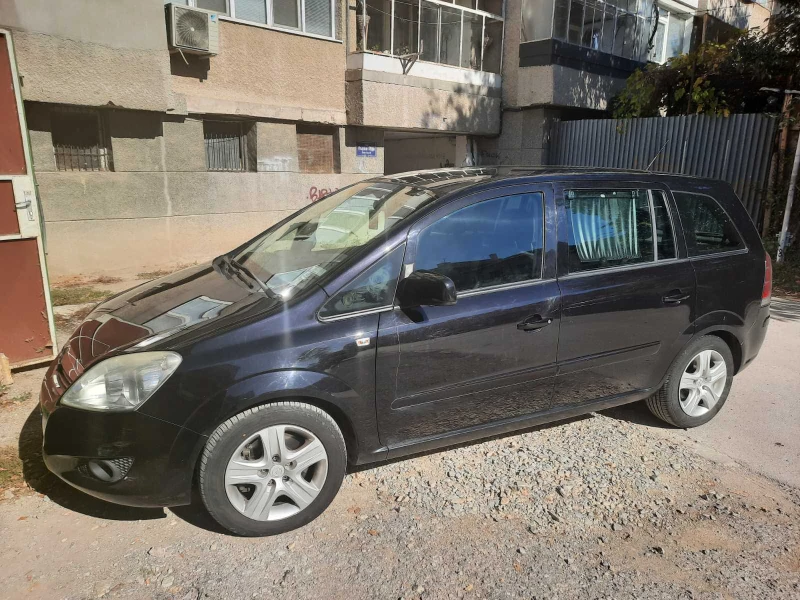 Opel Zafira, снимка 11 - Автомобили и джипове - 48846557