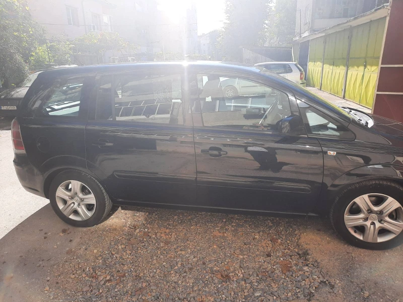 Opel Zafira, снимка 13 - Автомобили и джипове - 48846557