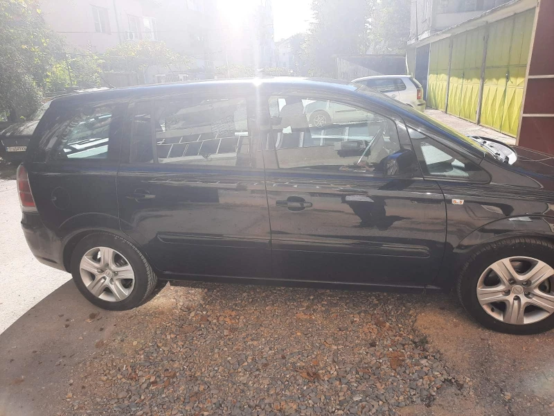 Opel Zafira, снимка 12 - Автомобили и джипове - 48846557