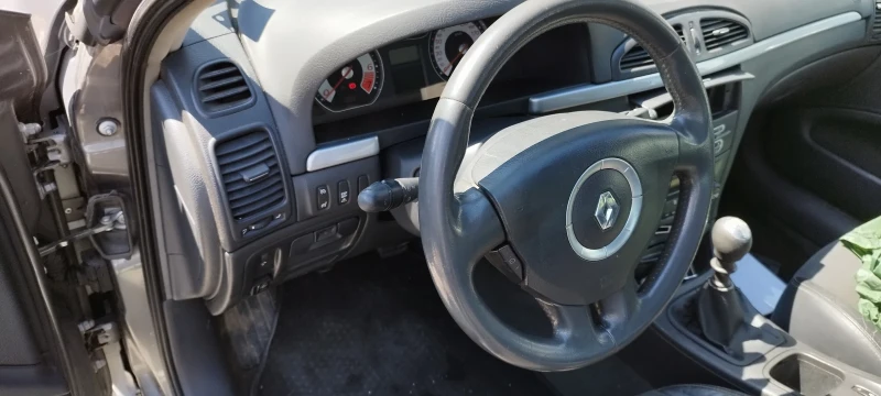 Renault Laguna, снимка 16 - Автомобили и джипове - 51802866