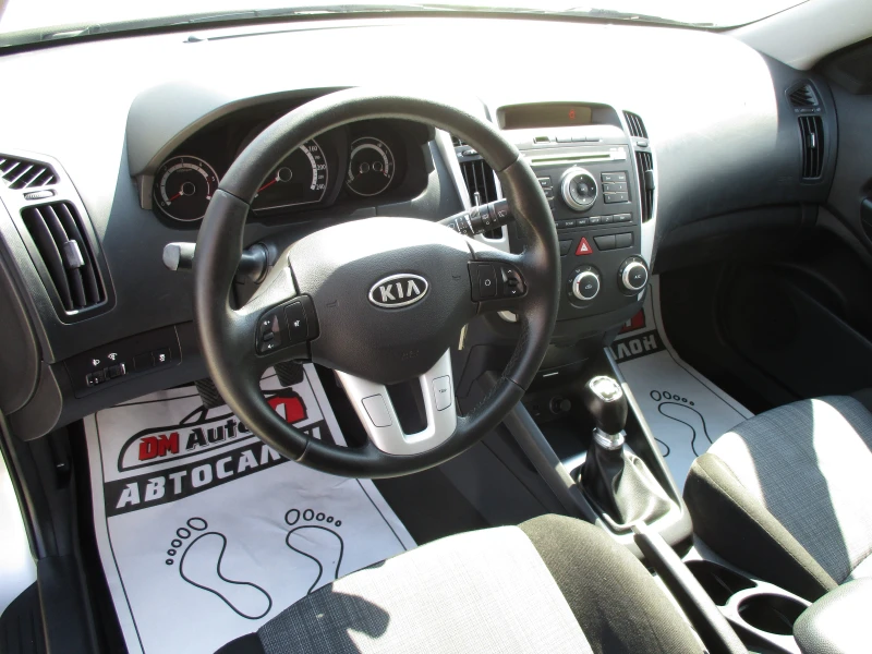 Kia Ceed 1.6/ДИЗЕЛ/90кс/КАТО НОВА/, снимка 10 - Автомобили и джипове - 51141389