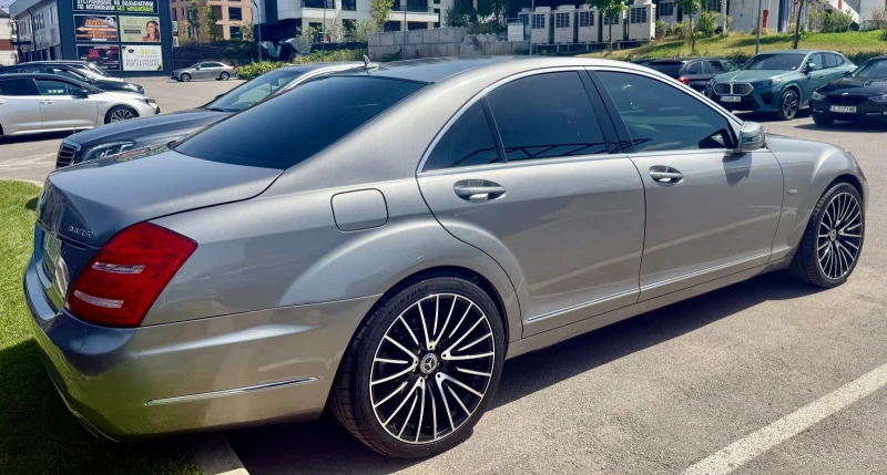 Mercedes-Benz S 350 ИЗКЛЮЧИТЕЛНО ЗАПАЗЕН САЛОН !!!, снимка 5 - Автомобили и джипове - 52284204