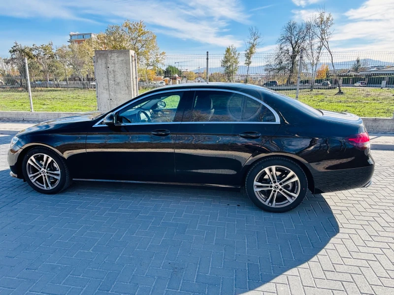 Mercedes-Benz E 220 FACELIFT 2022 ЛИЗИНГ, снимка 4 - Автомобили и джипове - 52680940