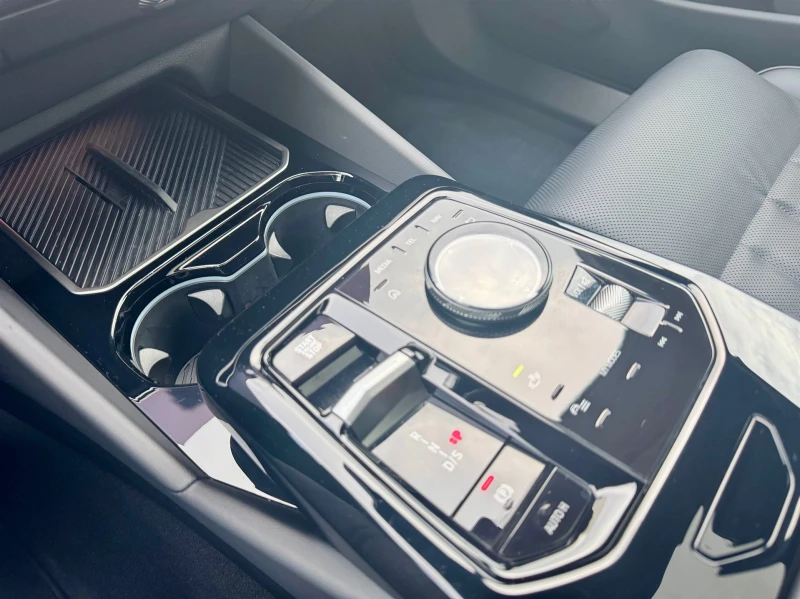 BMW 540 d xDrive Touring, снимка 12 - Автомобили и джипове - 52648102