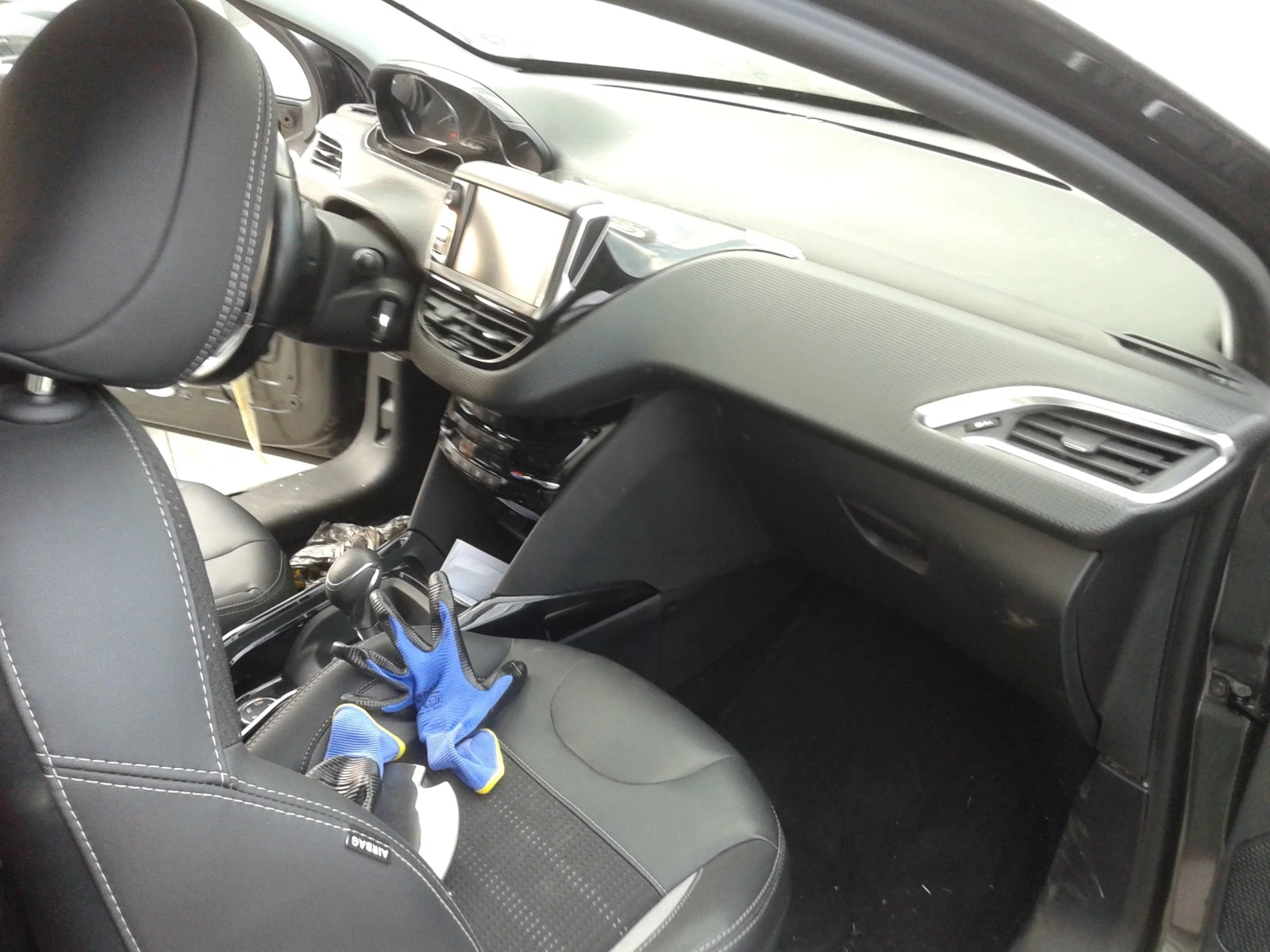 Peugeot 2008 1.2i, снимка 1