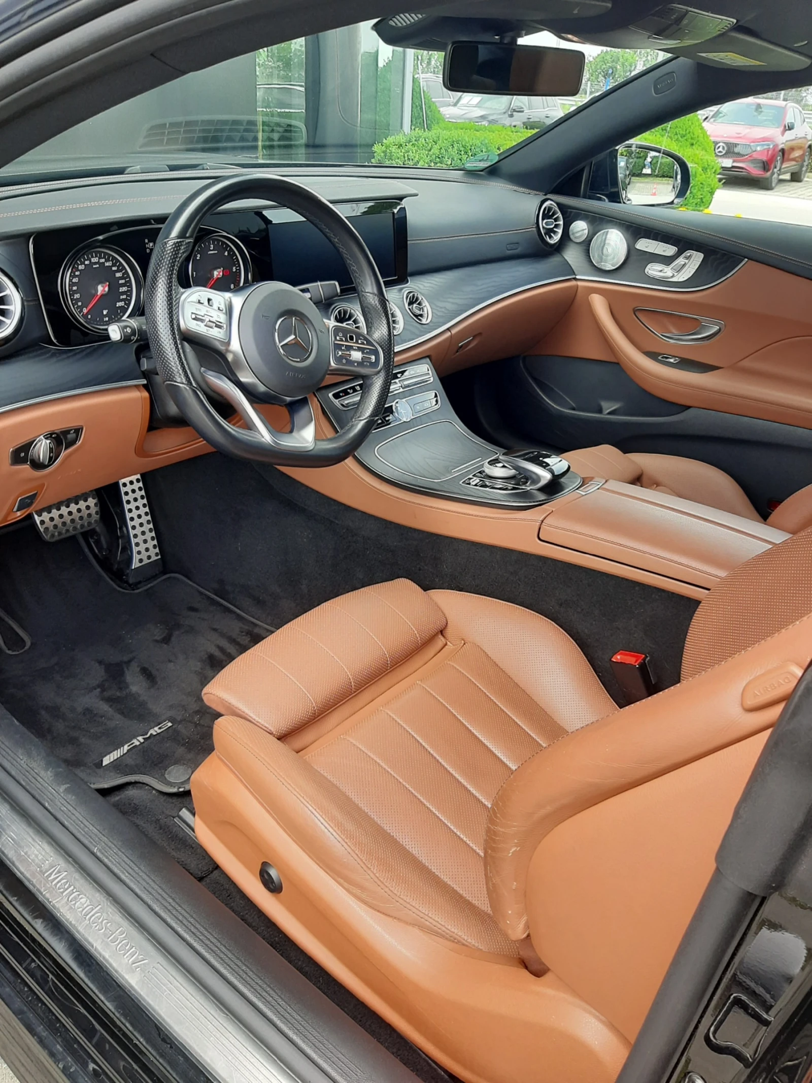 Mercedes-Benz E 300 AMG Coupe - изображение 10