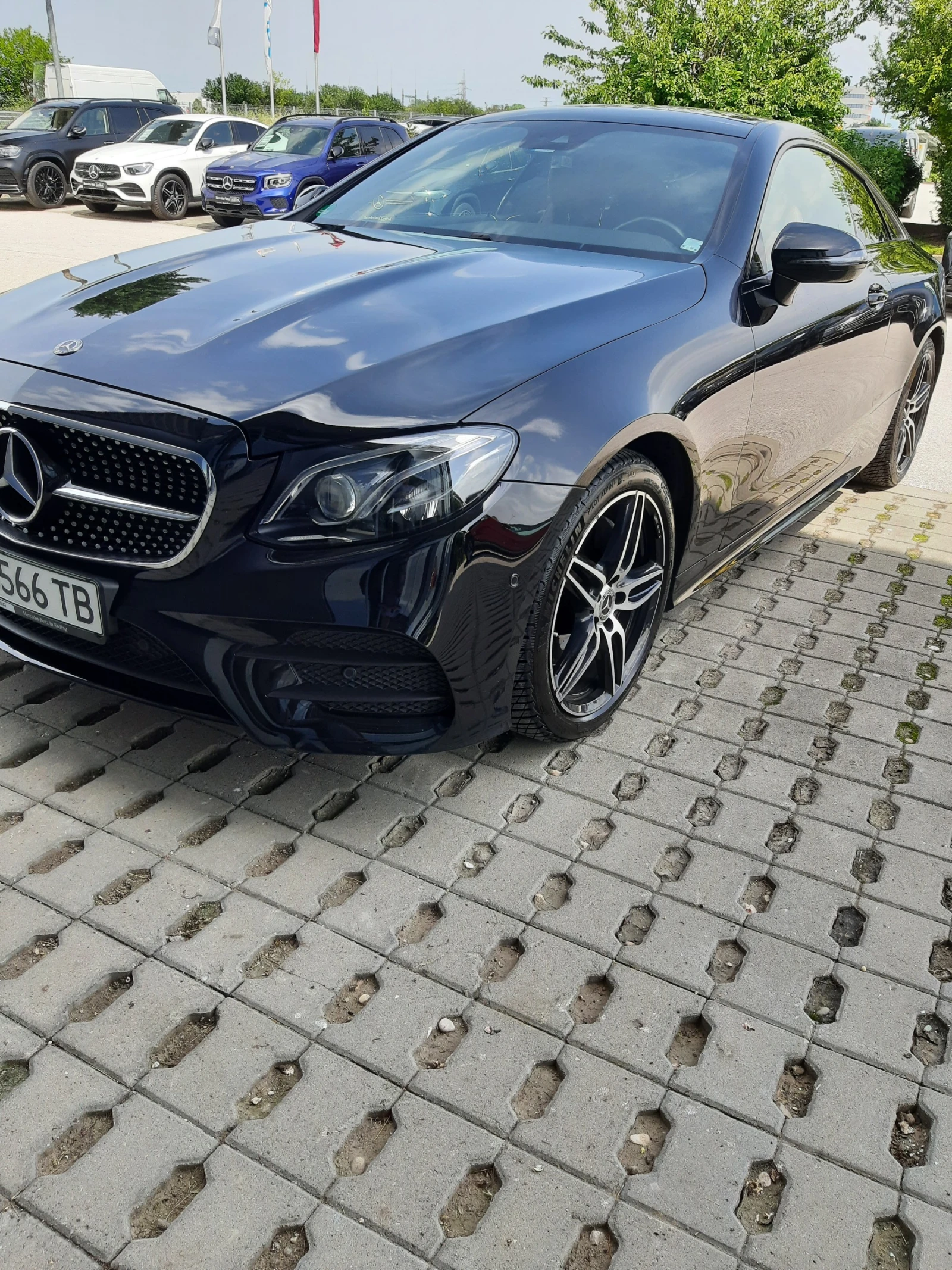 Mercedes-Benz E 300 AMG Coupe - изображение 3