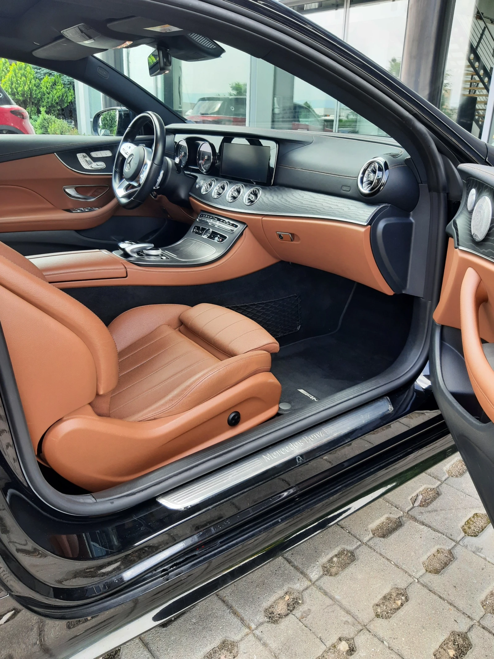 Mercedes-Benz E 300 AMG Coupe - изображение 8