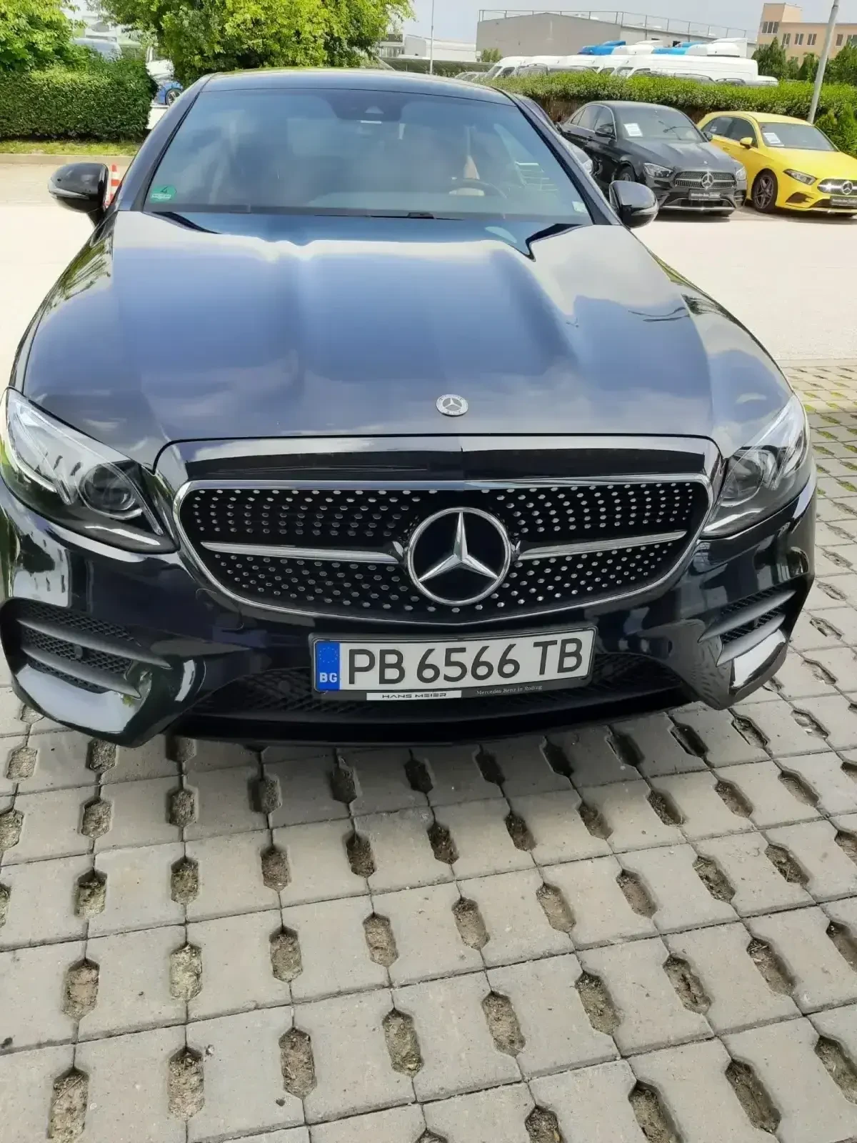 Mercedes-Benz E 300 AMG Coupe - изображение 2