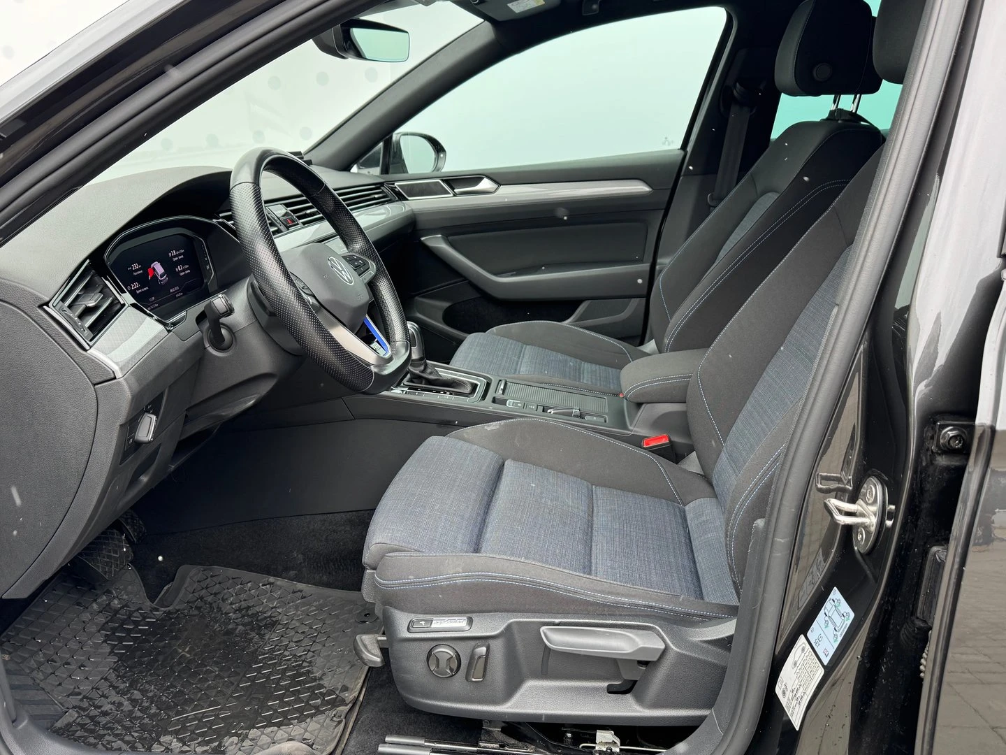 VW Passat VW Passat Var GTE Plug-In-Hybrid 1.4 TSI - изображение 8