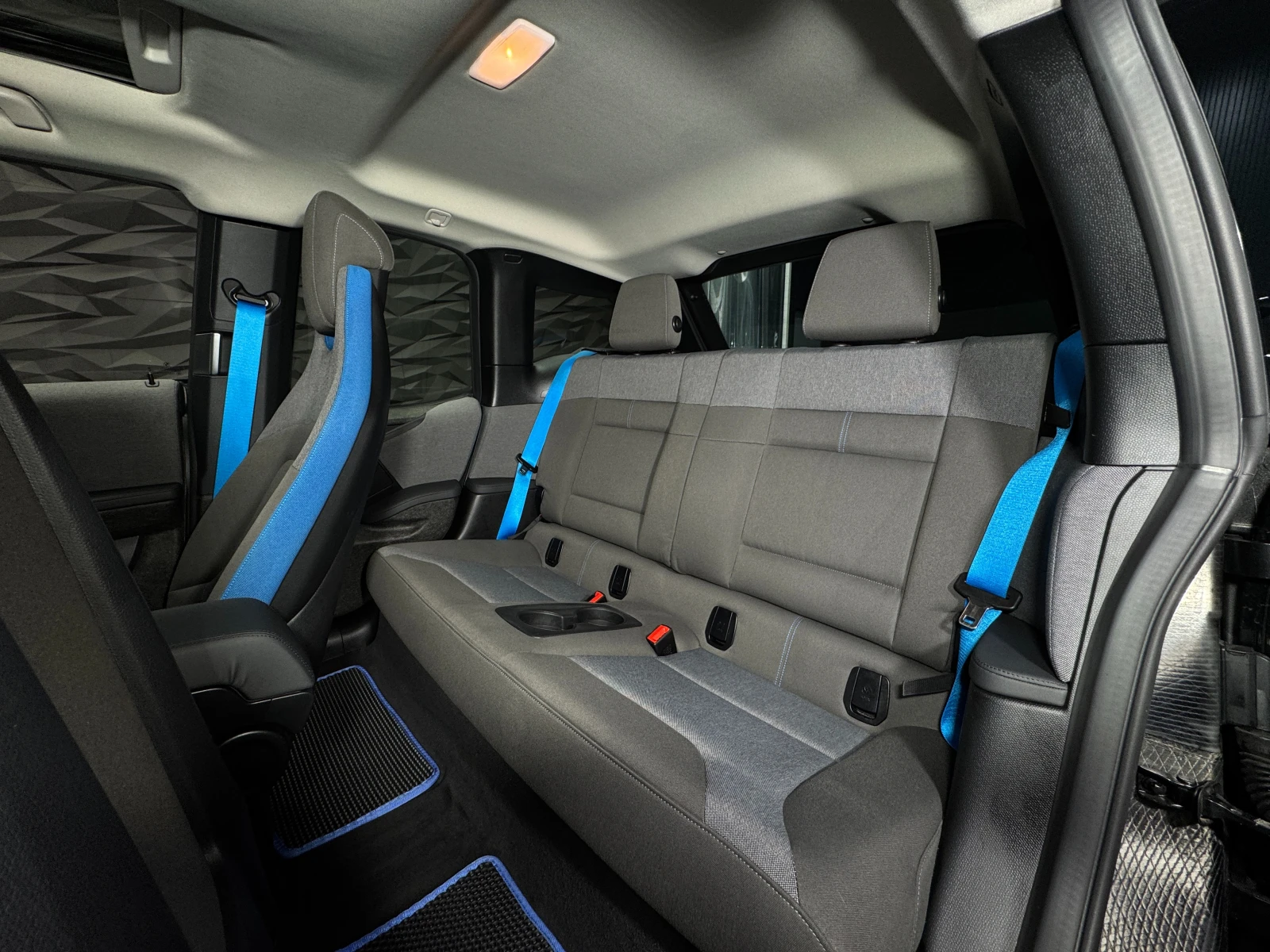 BMW i3 s 120Ah Подгрев* Камера - изображение 8