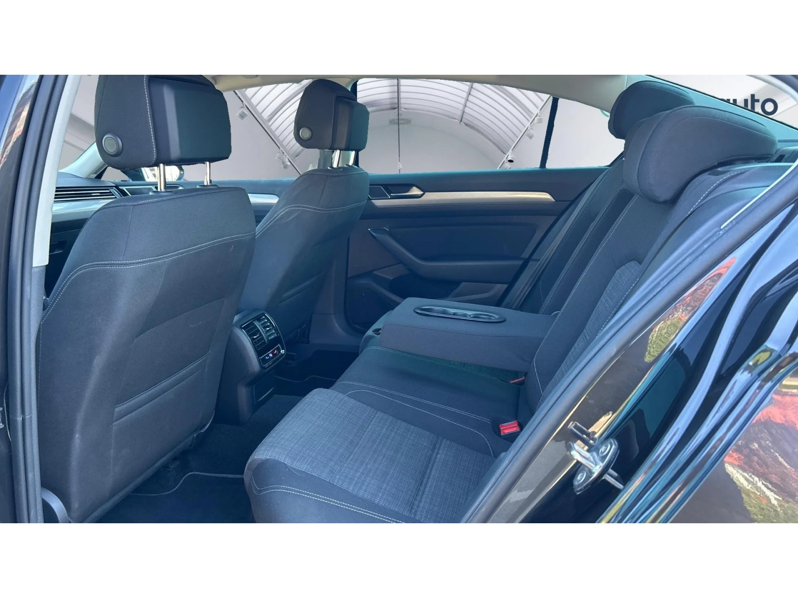 VW Passat 2.0 TDi DSG SCR Business,    575  | Mobile.bg   10