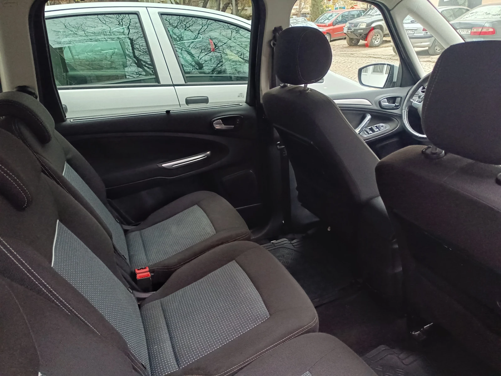 Ford Galaxy 2000 - изображение 8