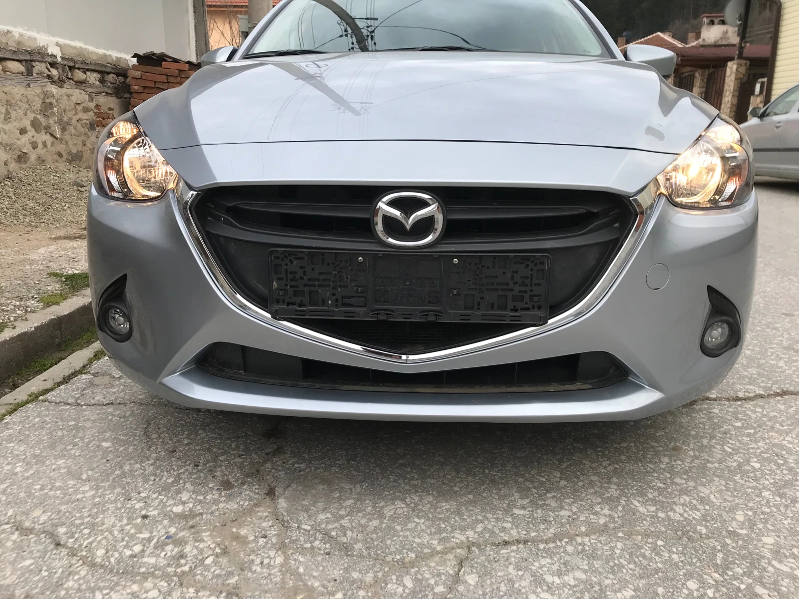 Mazda 2 1.5I avtomatik CH