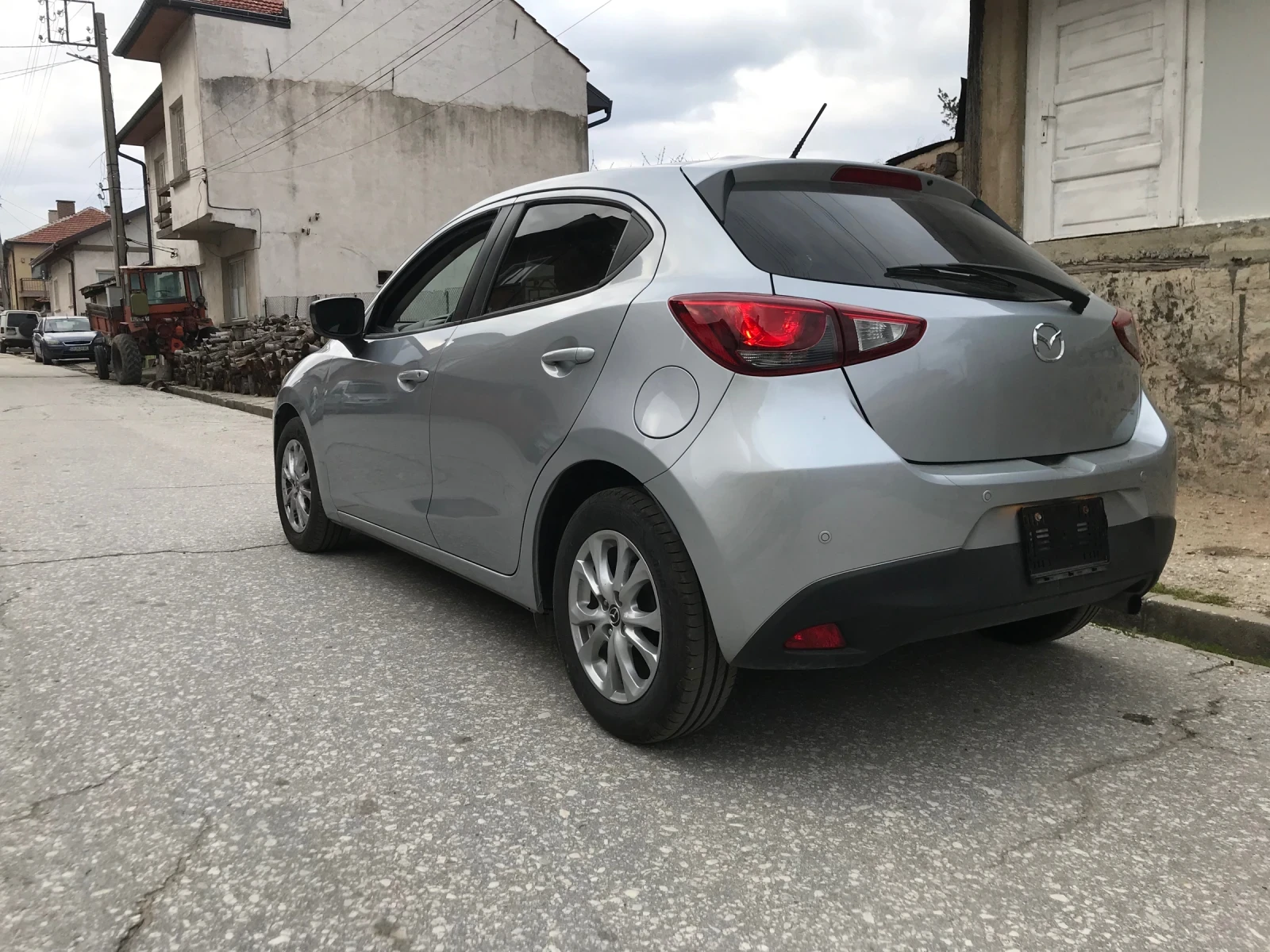 Mazda 2 1.5I avtomatik CH, снимка 3 - Автомобили и джипове - 53928630