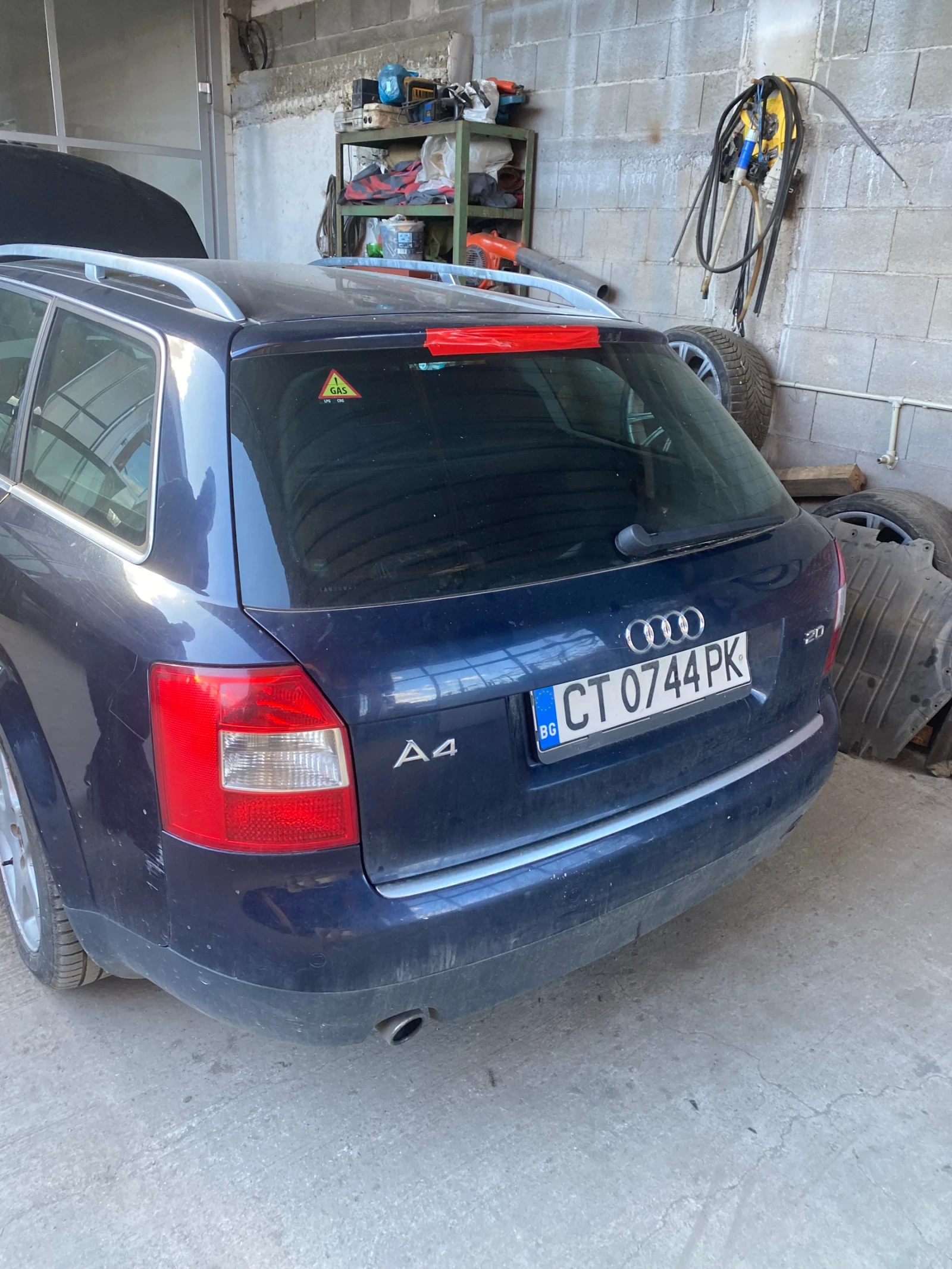 Audi A4 2.0i, снимка 14 - Автомобили и джипове - 54228682