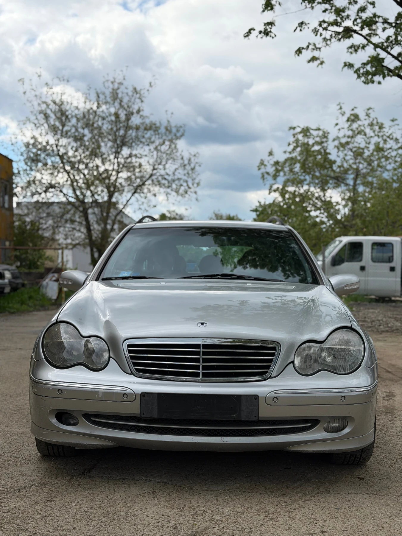 Mercedes-Benz C 220, снимка 6 - Автомобили и джипове - 54383933
