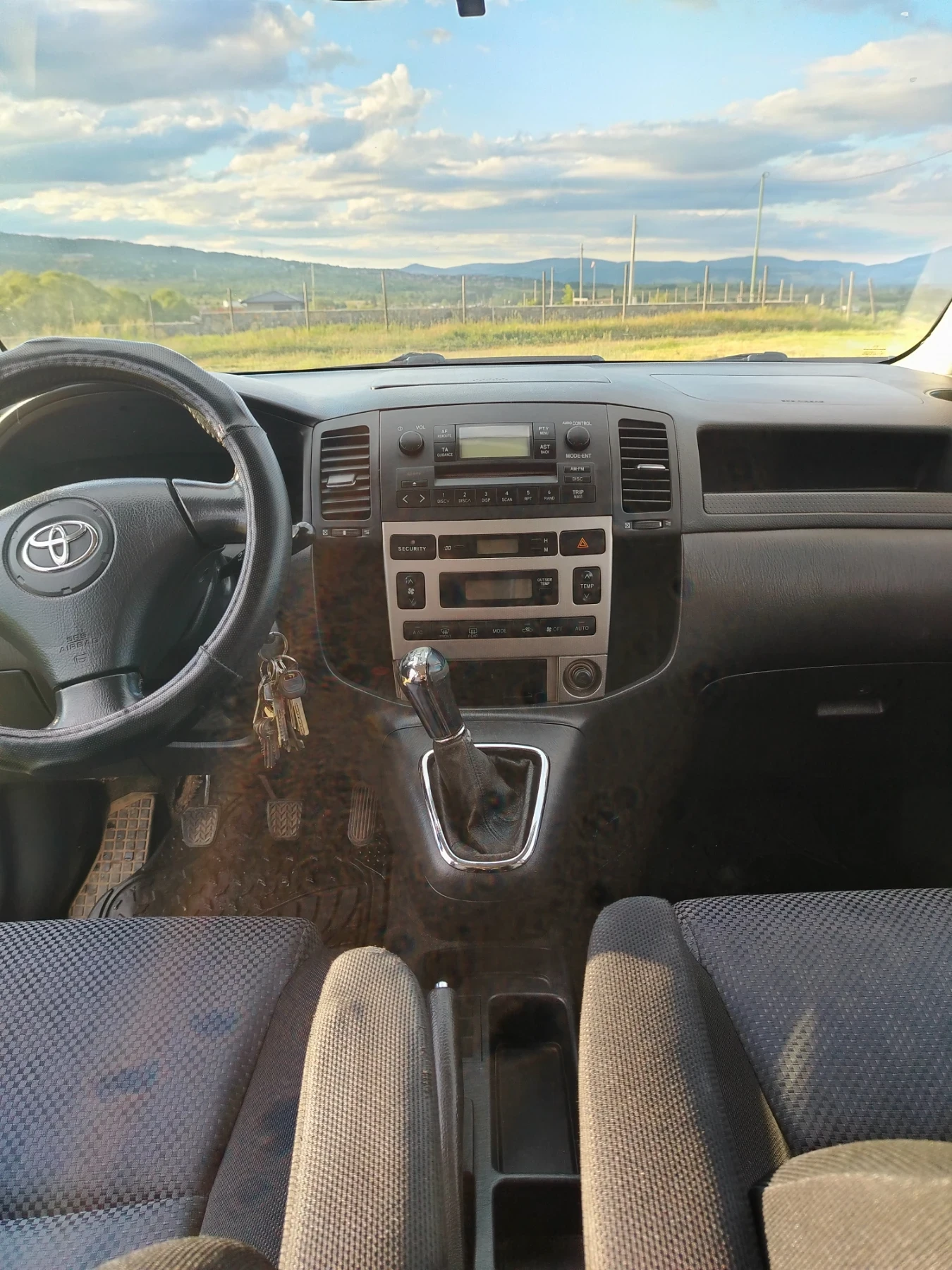 Toyota Corolla verso, снимка 7 - Автомобили и джипове - 54598576