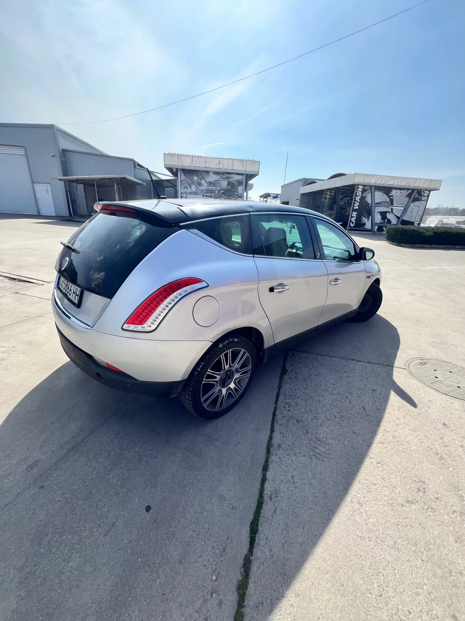 Lancia Delta 1.9 Bi Turbo Park Asisstent, снимка 4 - Автомобили и джипове - 55224664
