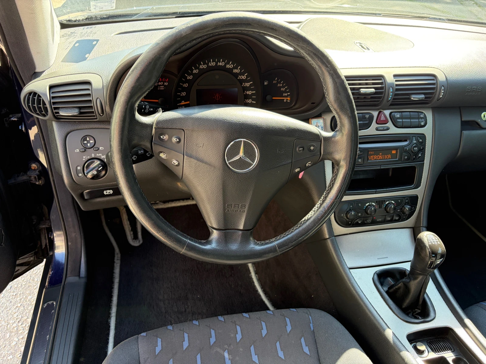 Mercedes-Benz C 180 Без Прехвърляне, снимка 5 - Автомобили и джипове - 55480022