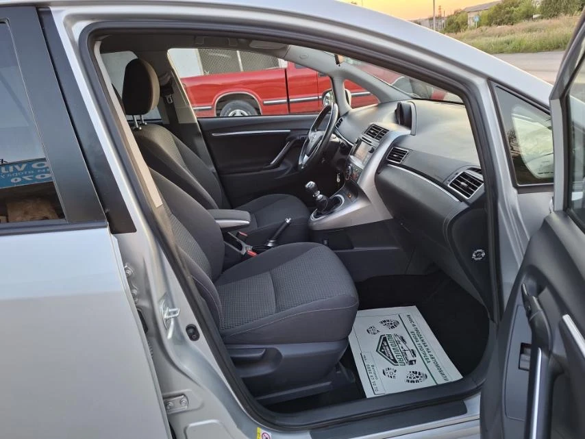 Toyota Verso 1.6i-132кс-6+ 1-ЗАДНА КАМЕРА-НАВИГАЦИЯ-BLUETOOTH, снимка 12 - Автомобили и джипове - 55729421