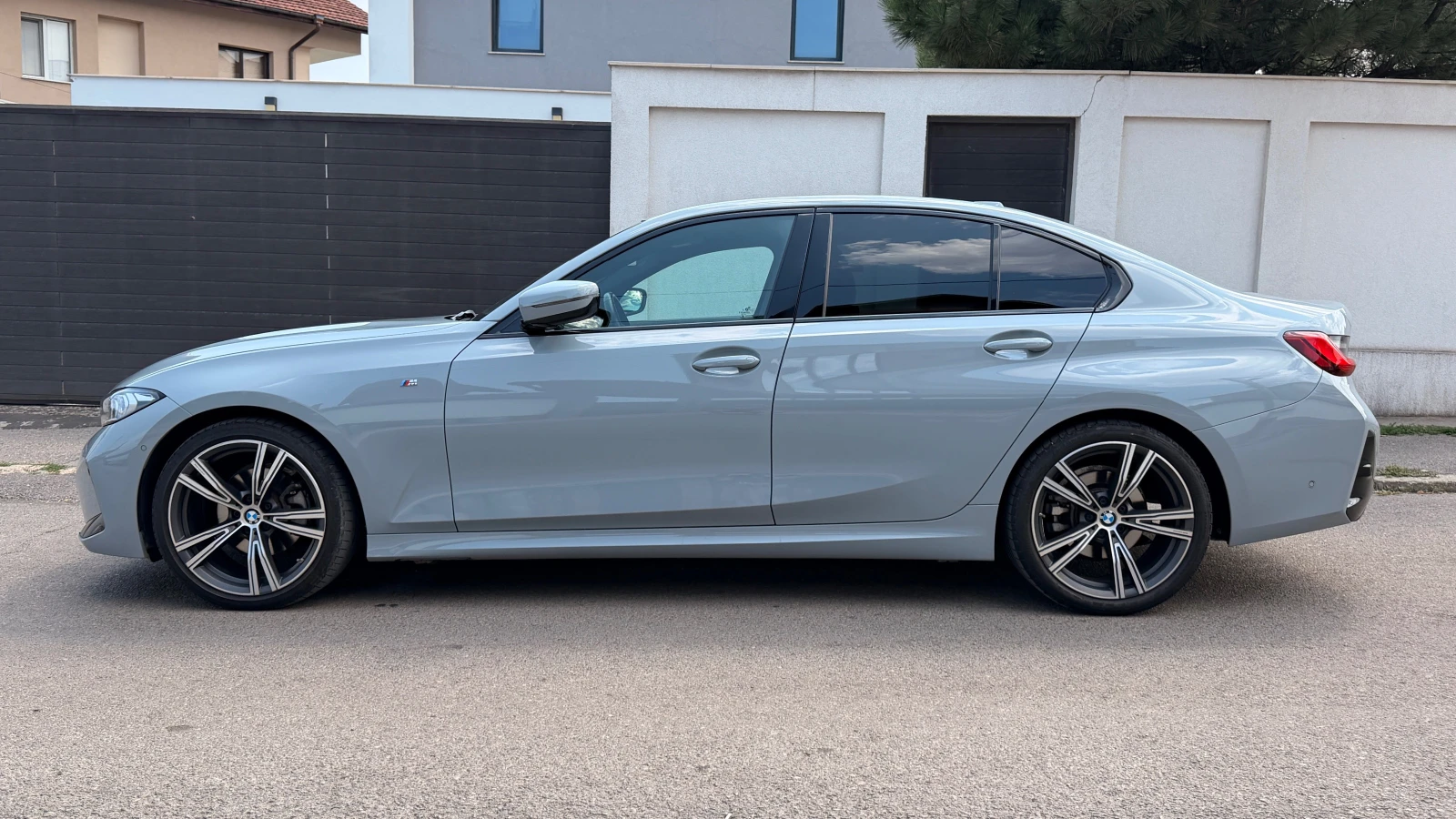 BMW 320 d xDrive M LCI, снимка 7 - Автомобили и джипове - 55787380