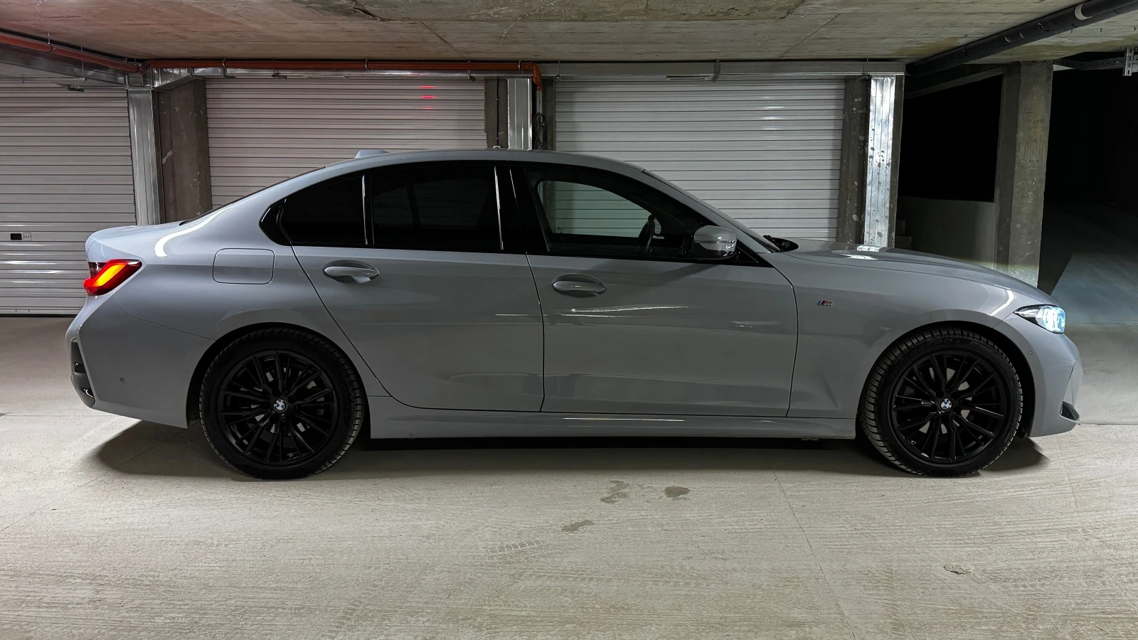 BMW 320 d xDrive M LCI, снимка 14 - Автомобили и джипове - 55787380