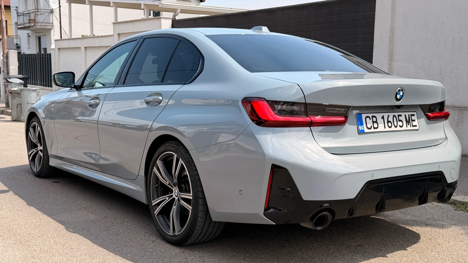 BMW 320 d xDrive M LCI, снимка 5 - Автомобили и джипове - 55787380
