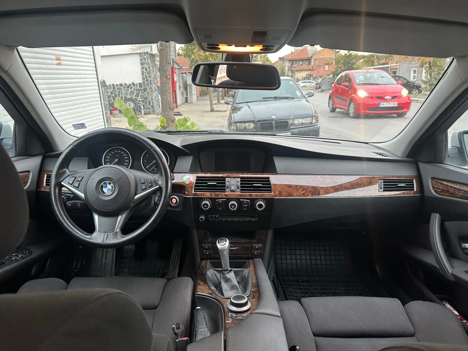 BMW 523, снимка 5 - Автомобили и джипове - 56226201