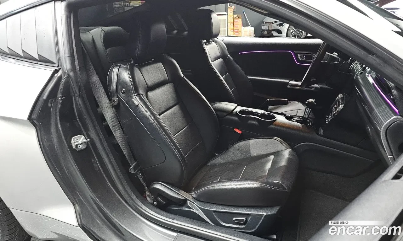 Ford Mustang, снимка 16 - Автомобили и джипове - 56611285