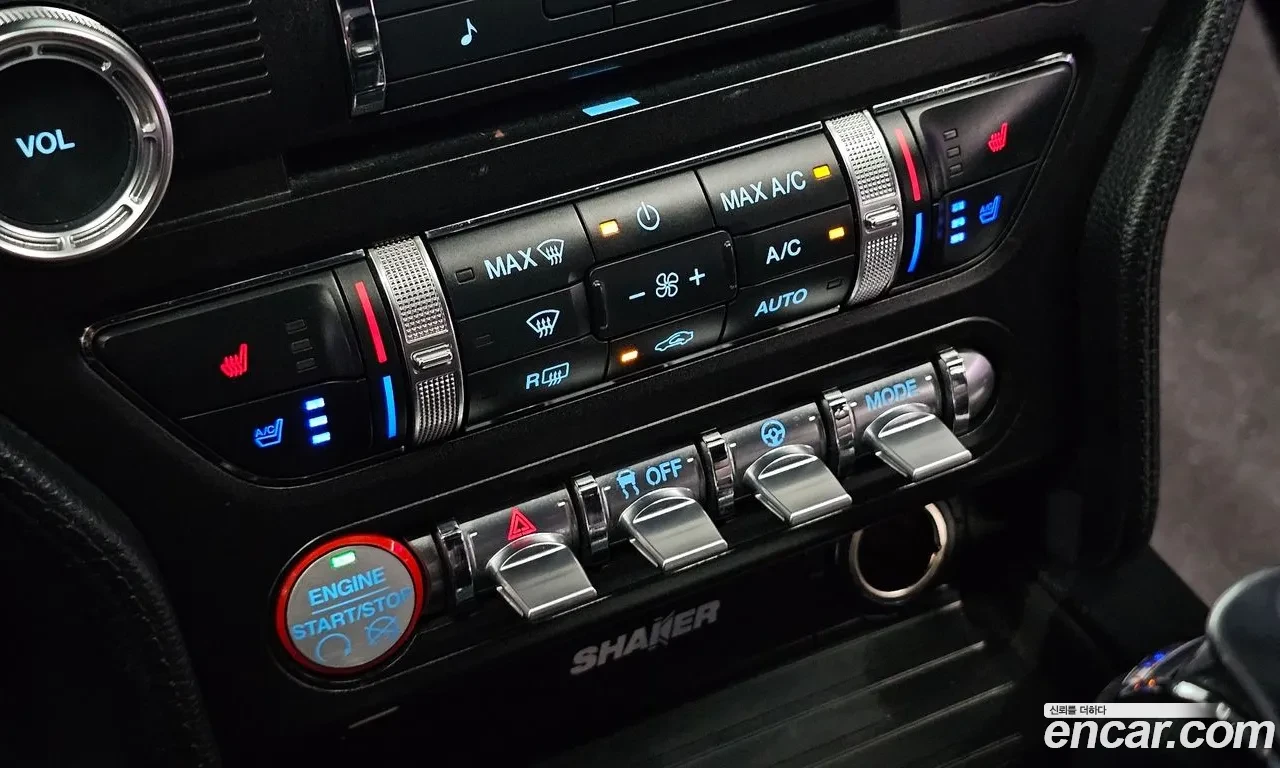 Ford Mustang, снимка 14 - Автомобили и джипове - 56611285
