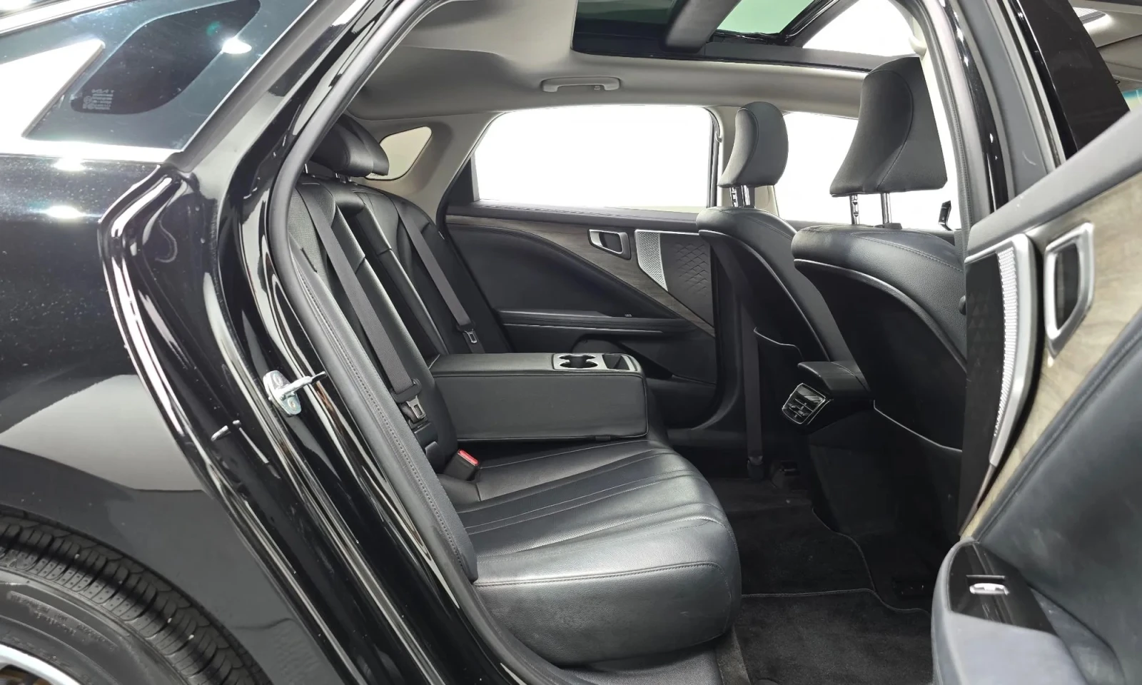 Kia K8, снимка 15 - Автомобили и джипове - 56623577