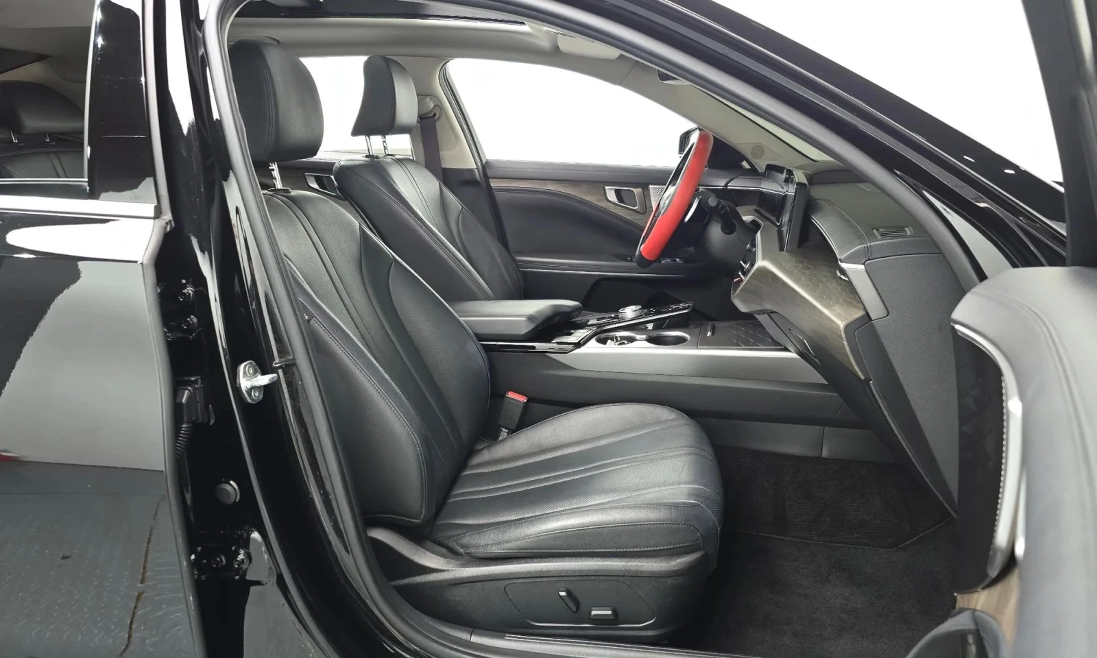 Kia K8, снимка 16 - Автомобили и джипове - 56623577