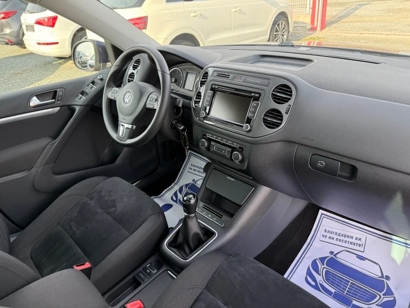 VW Tiguan (KATO НОВА), снимка 15 - Автомобили и джипове - 48526531