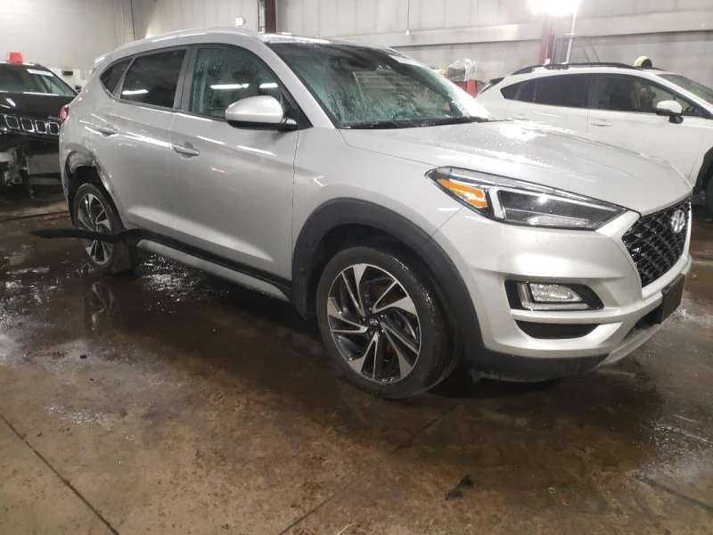 Hyundai Tucson LIMITED* 4X4* ПЪЛНА СЕРВИЗНА ИСТОРИЯ, снимка 3 - Автомобили и джипове - 48722721