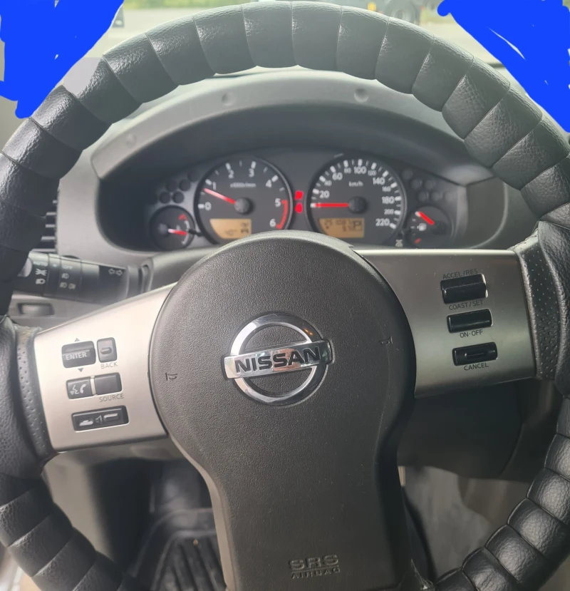 Nissan Navara 2. 500, снимка 14 - Автомобили и джипове - 48901887