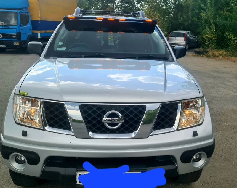 Nissan Navara 2. 500, снимка 6 - Автомобили и джипове - 48901887