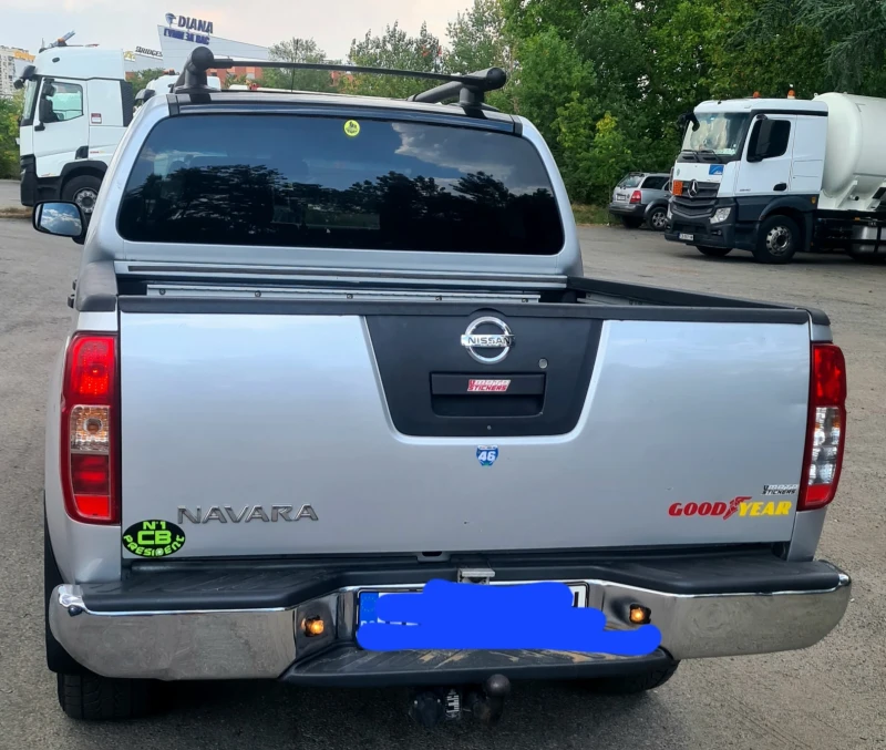 Nissan Navara 2. 500, снимка 5 - Автомобили и джипове - 48901887