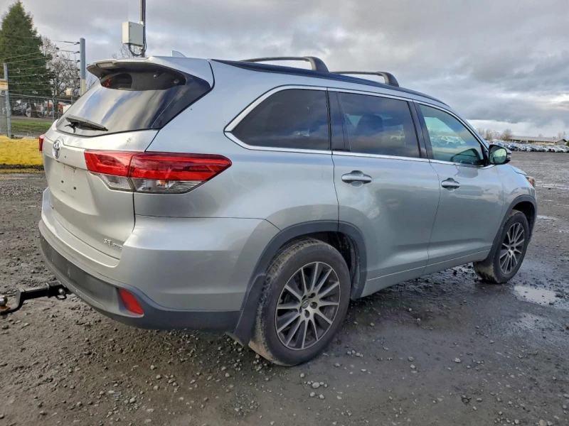 Toyota Highlander 3.5l Se, снимка 3 - Автомобили и джипове - 53171786