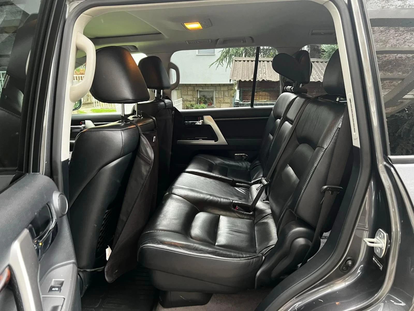 Toyota Land cruiser Toyota Land Cruiser J200 V8 - изображение 4