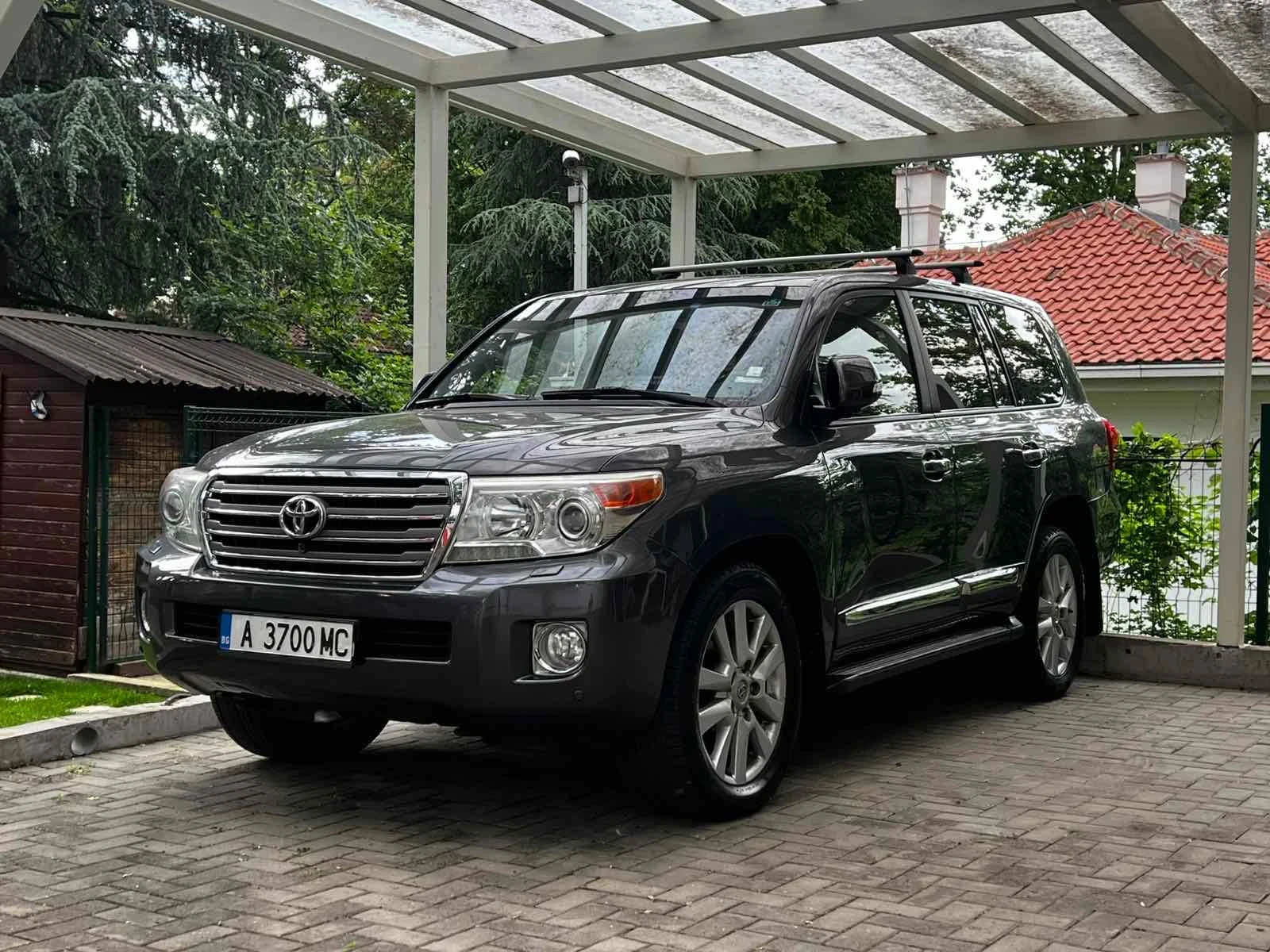 Toyota Land cruiser Toyota Land Cruiser J200 V8 - изображение 2
