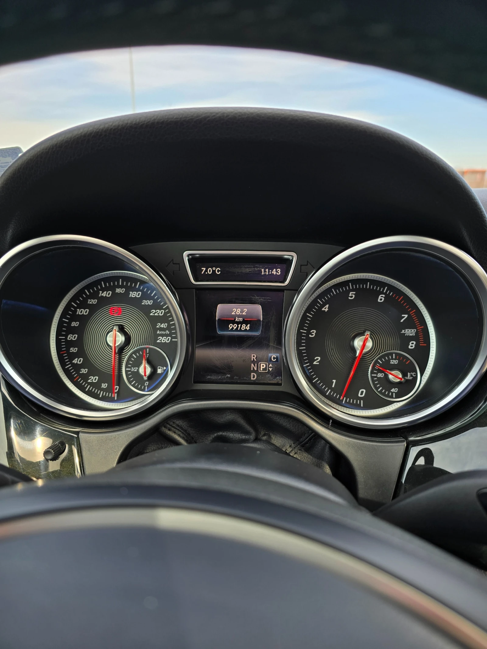 Mercedes-Benz GLE 400 AMG LINE* PANO* 9 G-TRONIC* 4-MATIC, снимка 14 - Автомобили и джипове - 54284822