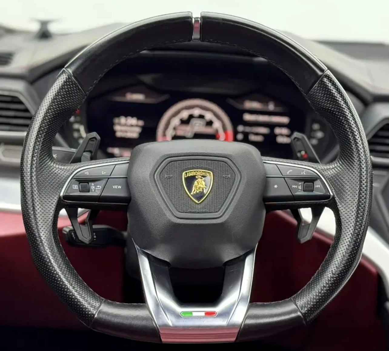 Lamborghini Urus STANDARD | ПЪЛНА СЕРВИЗНА ИСТОРИЯ | FULL OPTIONS, снимка 15 - Автомобили и джипове - 54544878