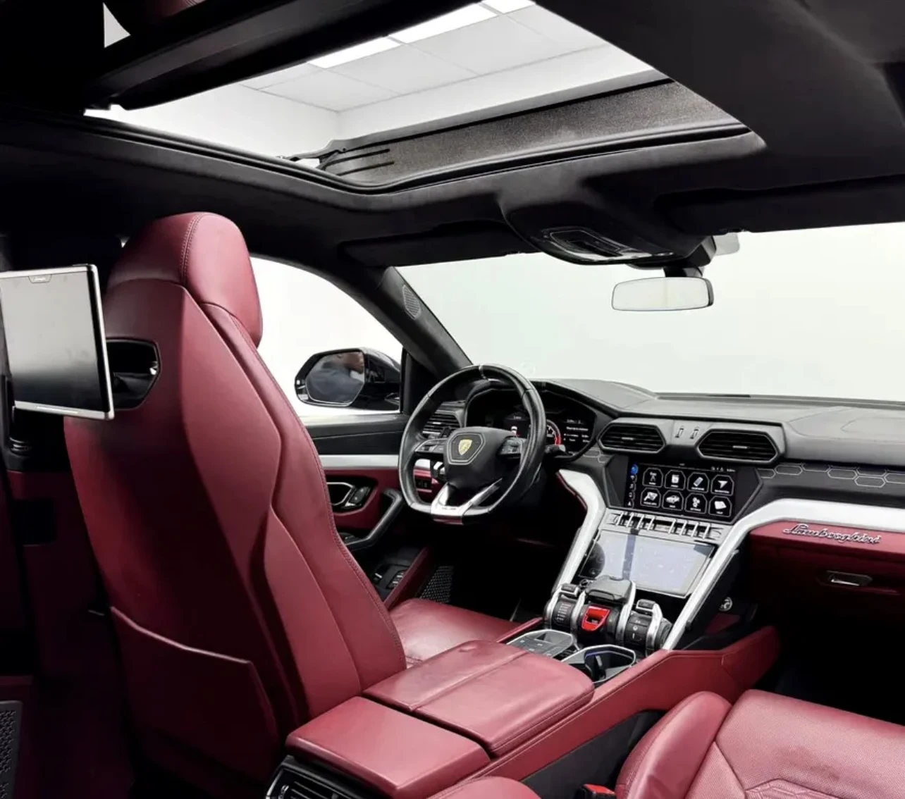 Lamborghini Urus STANDARD | ПЪЛНА СЕРВИЗНА ИСТОРИЯ | FULL OPTIONS, снимка 12 - Автомобили и джипове - 54544878