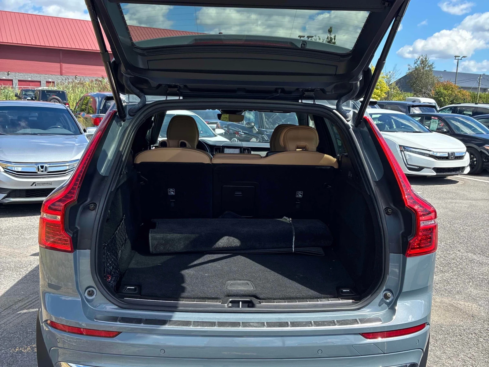 Volvo XC60 Inscription | CARFAX | АВТОФИНАНСИРАНЕ, снимка 13 - Автомобили и джипове - 55892529