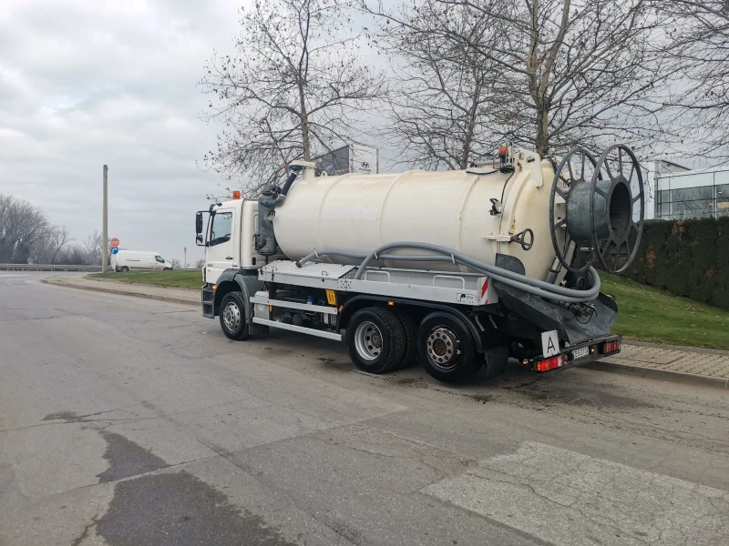 Mercedes-Benz Actros Фекалка, снимка 2 - Камиони - 52906771