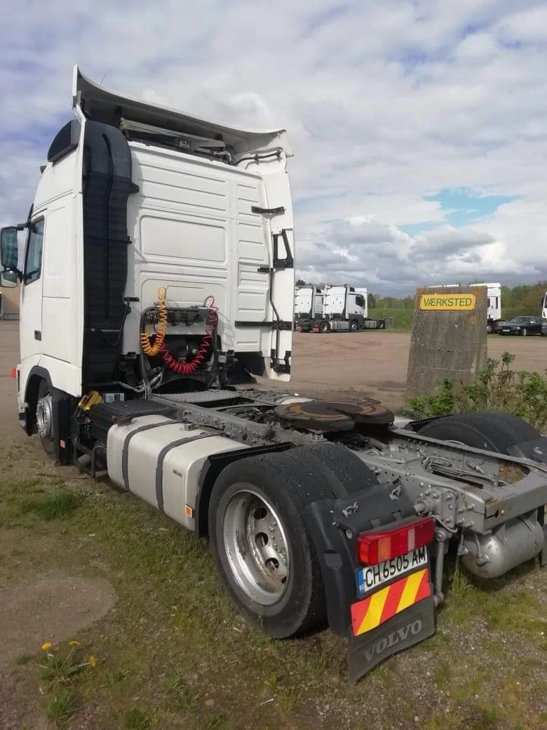 Volvo F12  - изображение 7