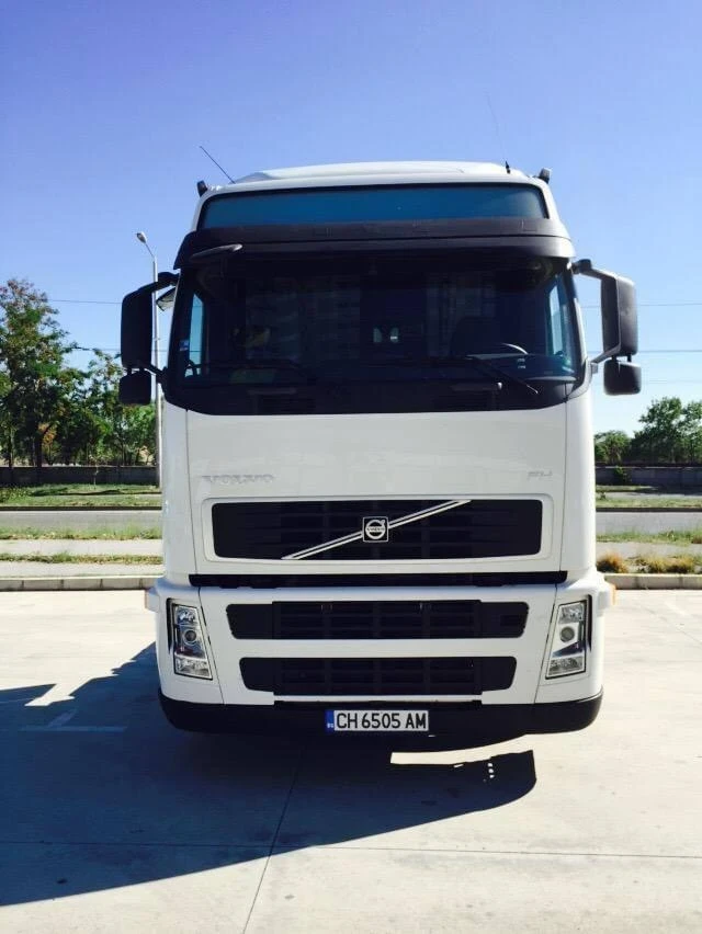 Volvo F12 Mega